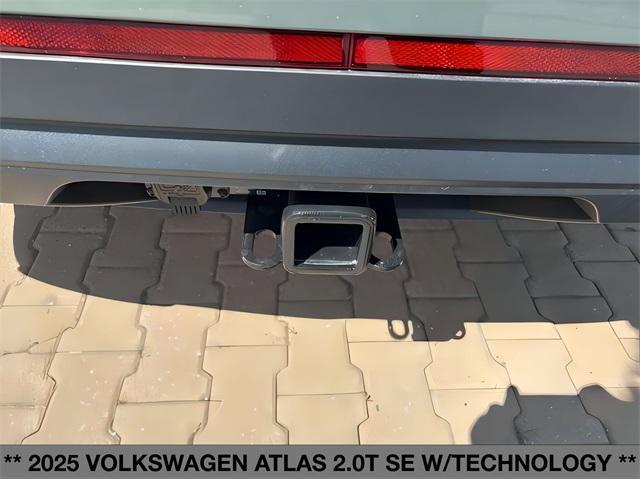 new 2025 Volkswagen Atlas car, priced at $47,545