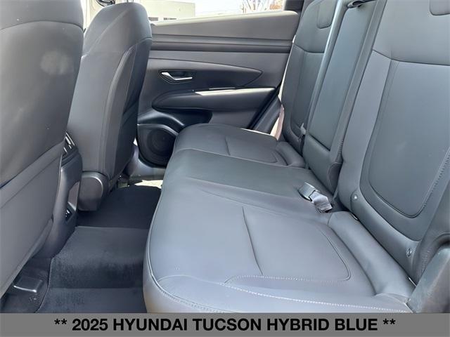 used 2025 Hyundai TUCSON Hybrid car, priced at $30,499