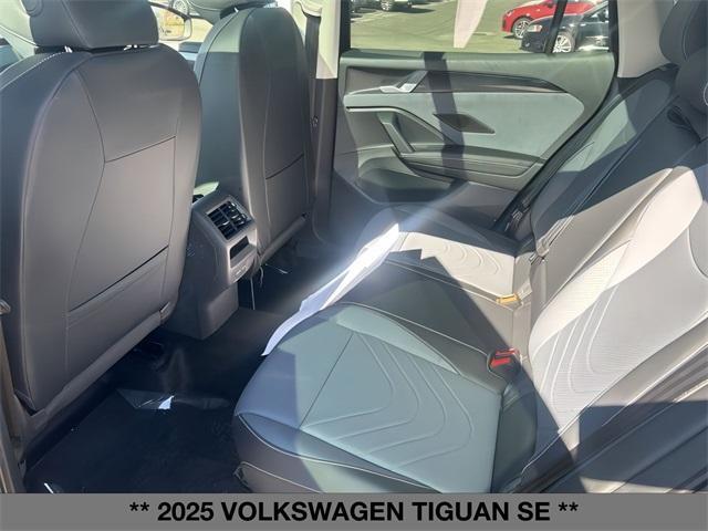 new 2025 Volkswagen Tiguan car, priced at $37,882