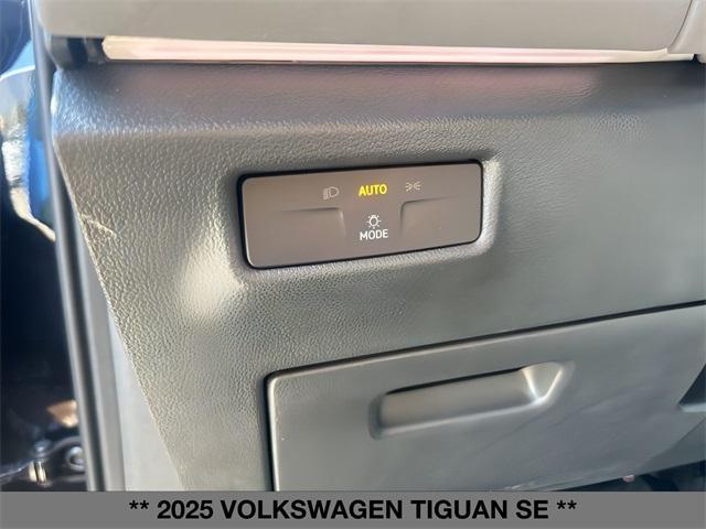 new 2025 Volkswagen Tiguan car, priced at $37,882