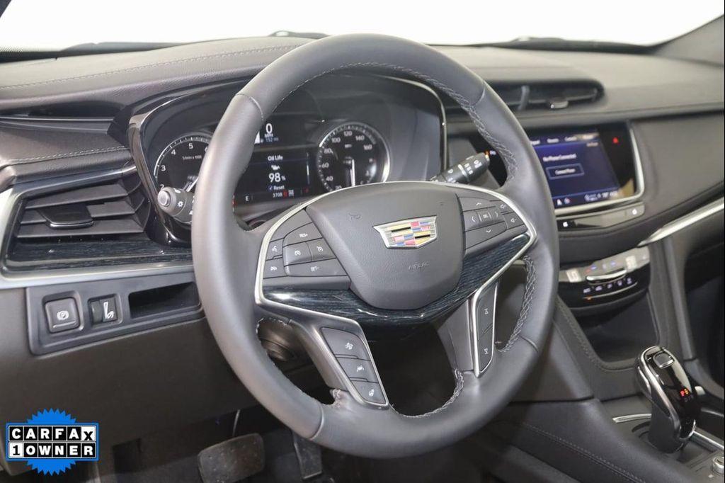 used 2024 Cadillac XT5 car, priced at $42,800