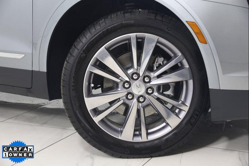 used 2024 Cadillac XT5 car, priced at $42,800