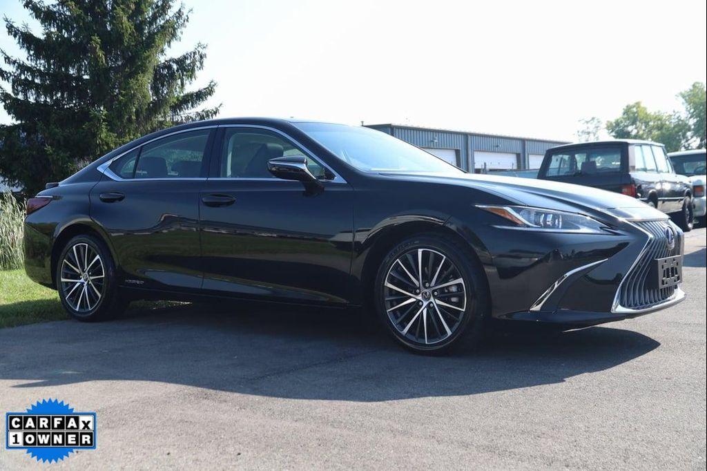 used 2022 Lexus ES 300h car, priced at $37,300