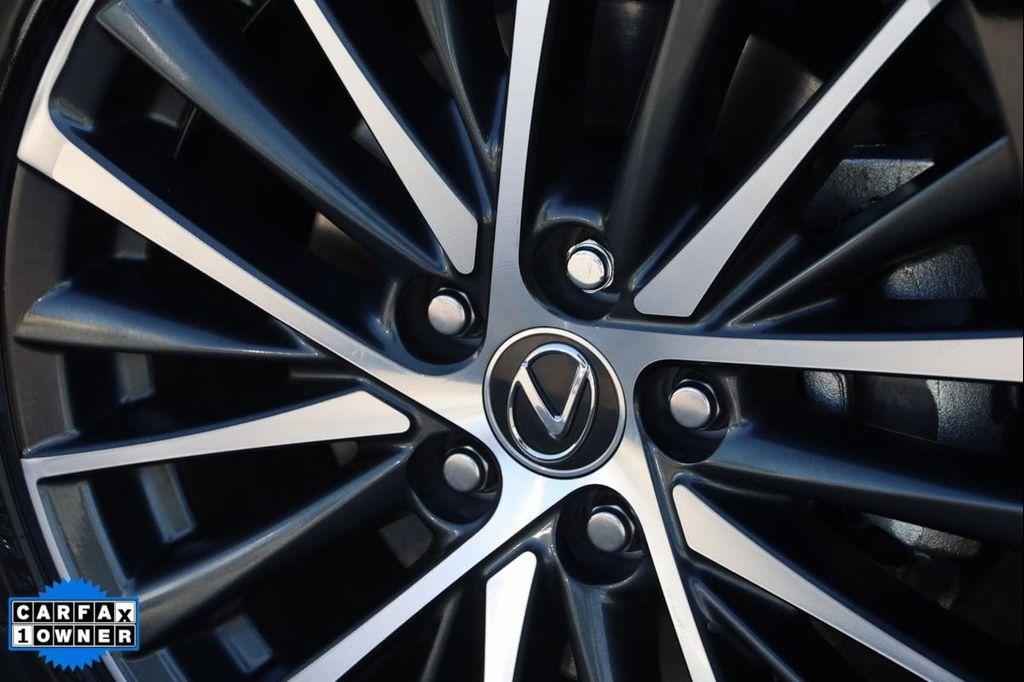 used 2022 Lexus ES 300h car, priced at $37,300