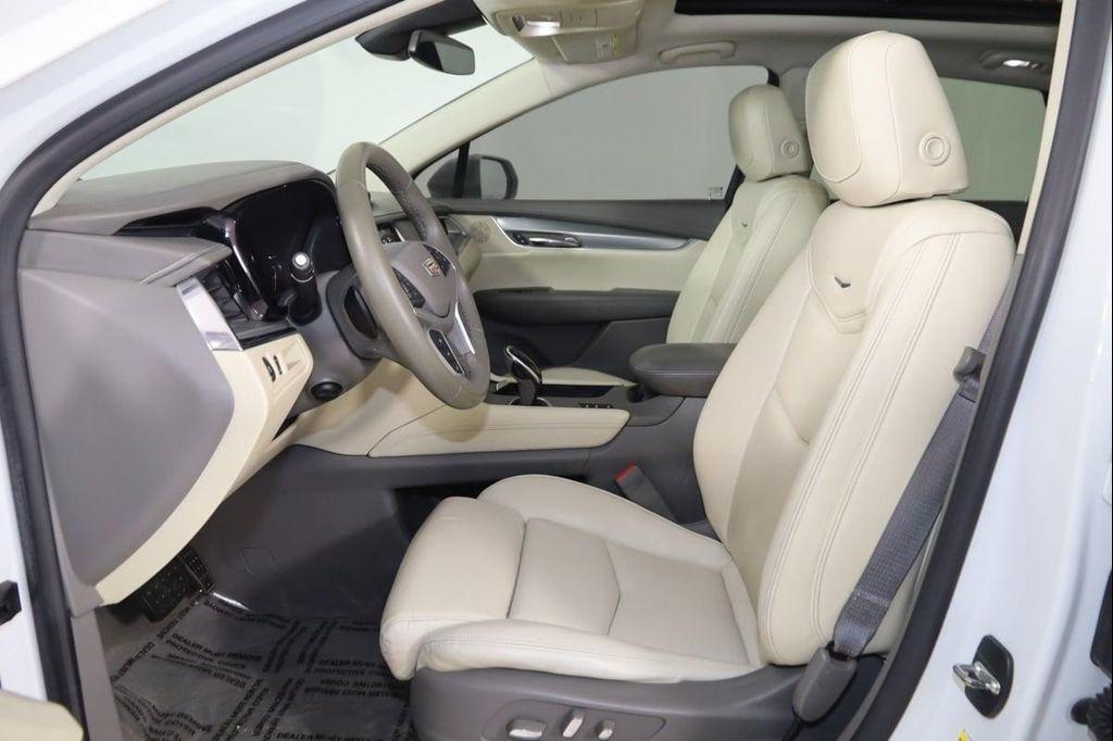 used 2017 Cadillac XT5 car, priced at $16,997