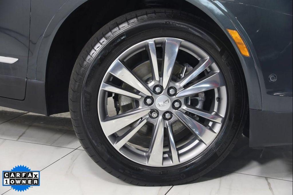 used 2022 Cadillac XT5 car, priced at $35,200
