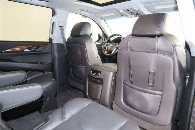 used 2020 Cadillac Escalade car, priced at $45,400