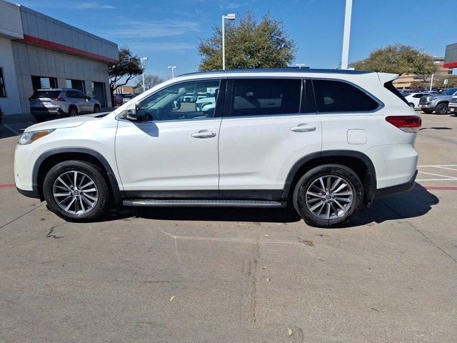 used 2019 Toyota Highlander car, priced at $25,774