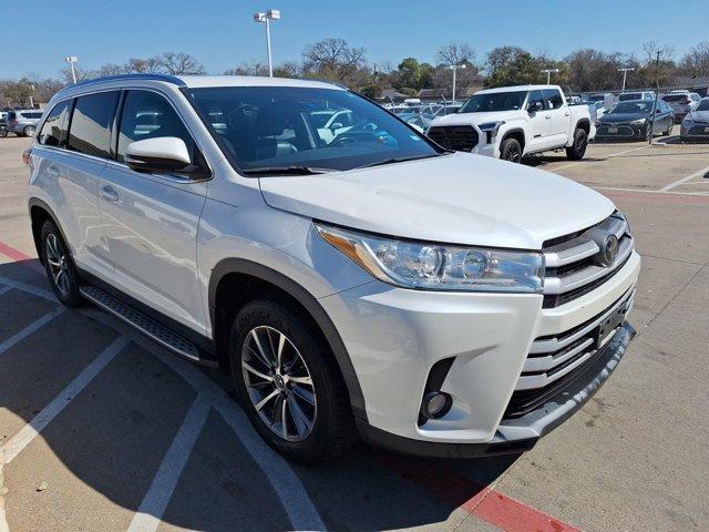 used 2019 Toyota Highlander car, priced at $25,774