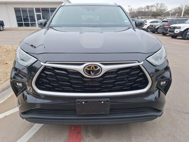 used 2022 Toyota Highlander car, priced at $36,998