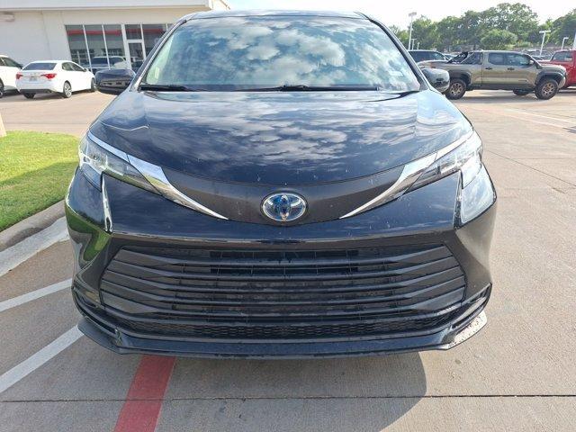 used 2021 Toyota Sienna car, priced at $33,298