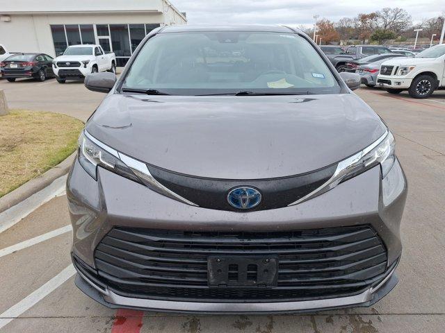 used 2021 Toyota Sienna car, priced at $29,274