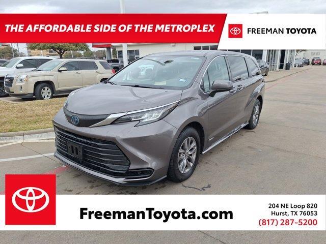 used 2021 Toyota Sienna car, priced at $29,274