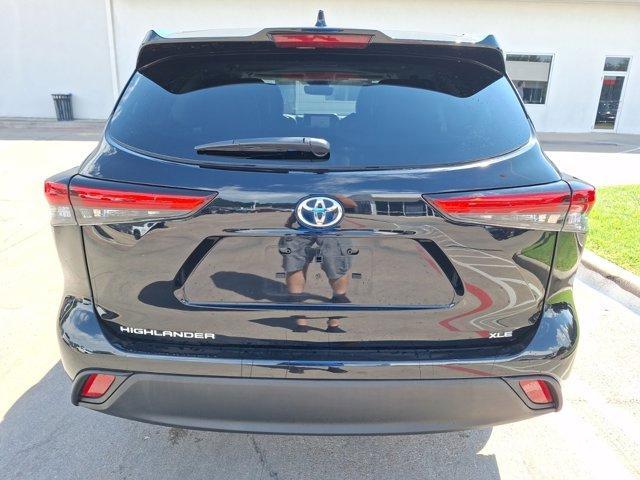 used 2023 Toyota Highlander car, priced at $34,727