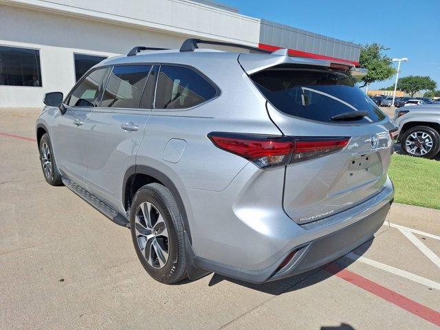 used 2022 Toyota Highlander Hybrid car, priced at $38,998