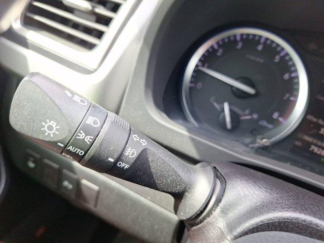 used 2019 Toyota Highlander car, priced at $26,998