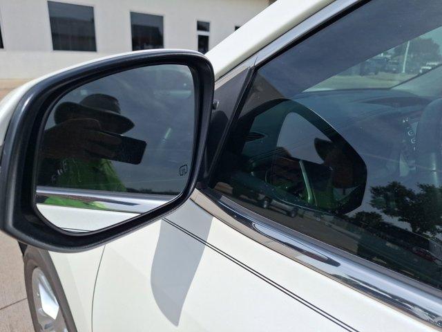 used 2019 Toyota Highlander car, priced at $26,998