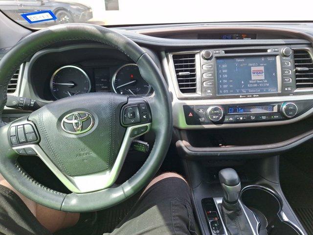 used 2019 Toyota Highlander car, priced at $26,998