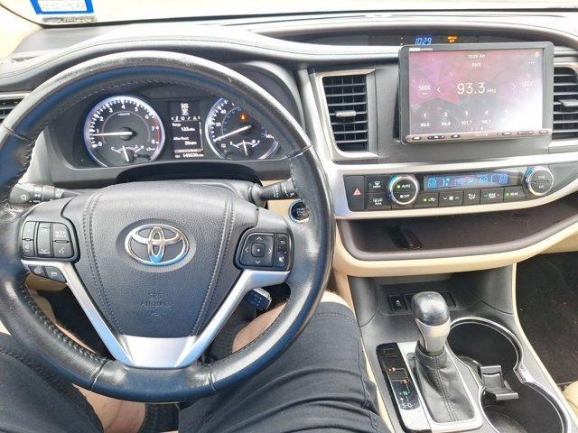 used 2015 Toyota Highlander car, priced at $16,298