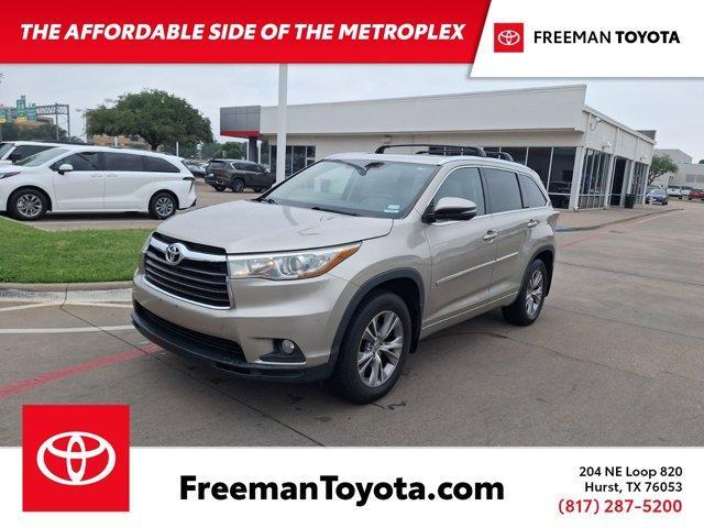 used 2015 Toyota Highlander car, priced at $16,298