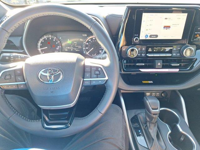 used 2024 Toyota Highlander car, priced at $45,995