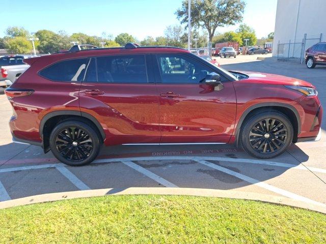 used 2024 Toyota Highlander car, priced at $45,995