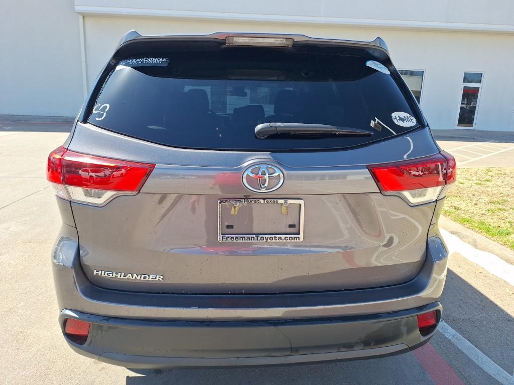 used 2018 Toyota Highlander car, priced at $19,998