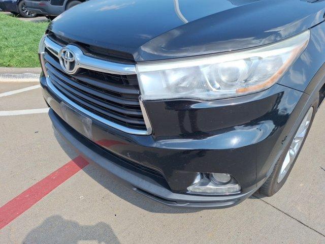 used 2014 Toyota Highlander car, priced at $17,998