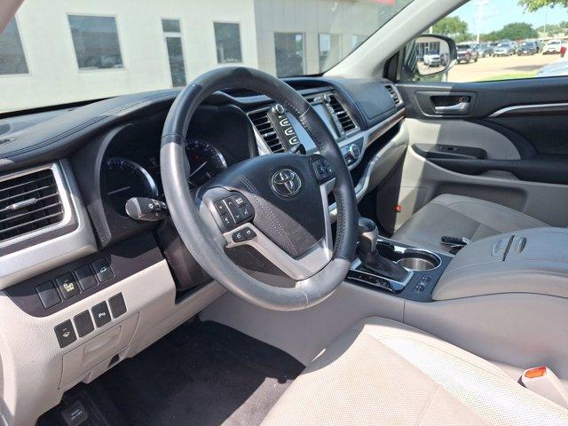 used 2016 Toyota Highlander car, priced at $17,998