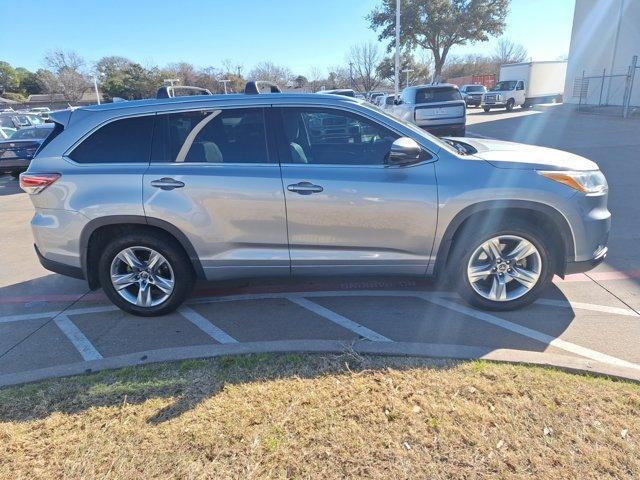 used 2016 Toyota Highlander car, priced at $21,894