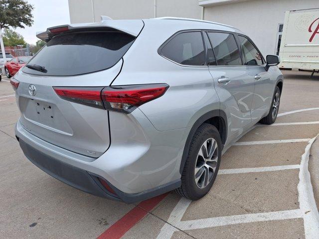 used 2021 Toyota Highlander car, priced at $34,274