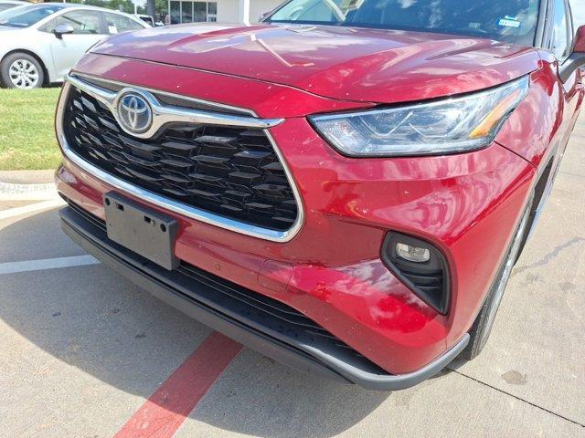 used 2022 Toyota Highlander Hybrid car, priced at $31,998