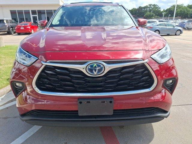 used 2022 Toyota Highlander Hybrid car, priced at $31,998