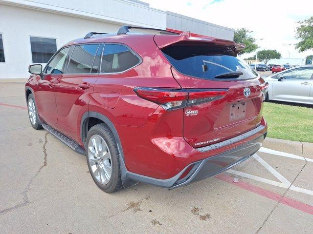 used 2022 Toyota Highlander Hybrid car, priced at $31,998