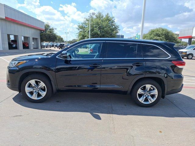 used 2017 Toyota Highlander car, priced at $27,998