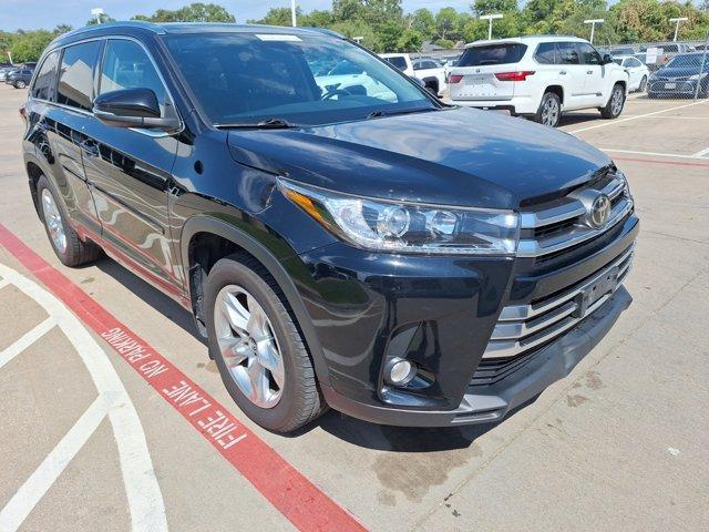 used 2017 Toyota Highlander car, priced at $27,998