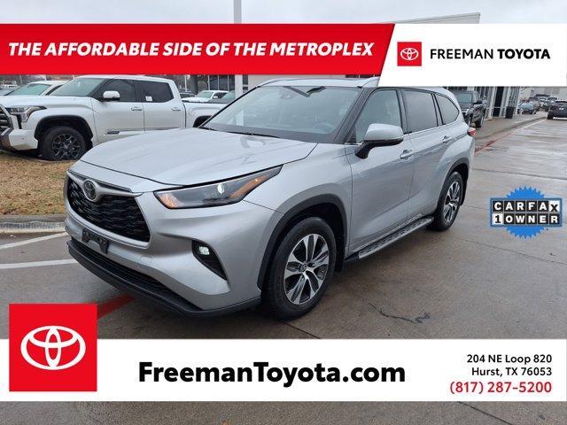 used 2022 Toyota Highlander car, priced at $38,898