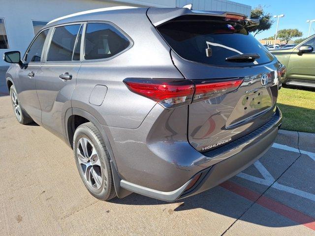 used 2023 Toyota Highlander Hybrid car, priced at $41,274