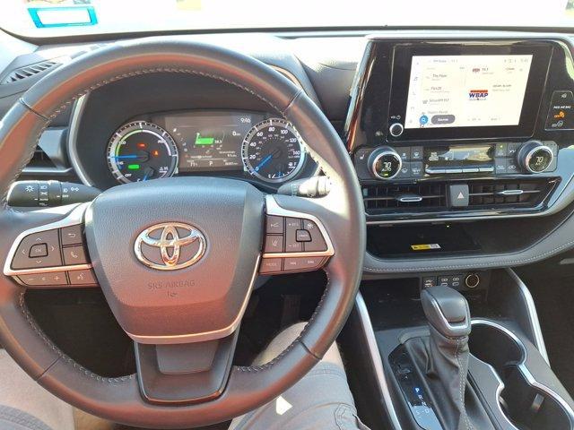 used 2023 Toyota Highlander Hybrid car, priced at $41,274