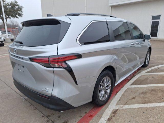 used 2021 Toyota Sienna car, priced at $35,274