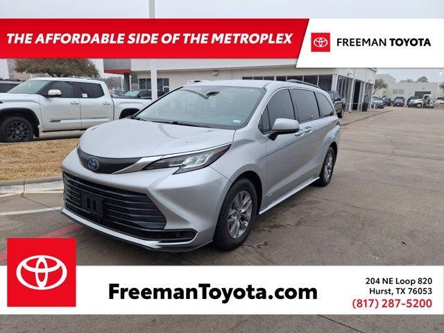 used 2021 Toyota Sienna car, priced at $35,274