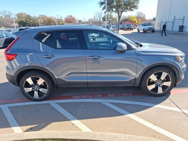 used 2020 Volvo XC40 car, priced at $26,274