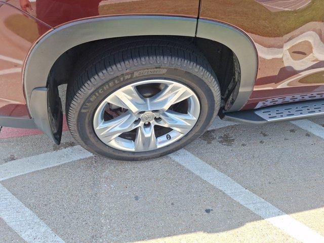 used 2015 Toyota Highlander car, priced at $14,437