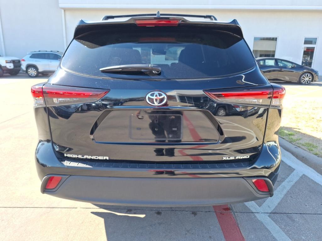 used 2024 Toyota Highlander car, priced at $45,991