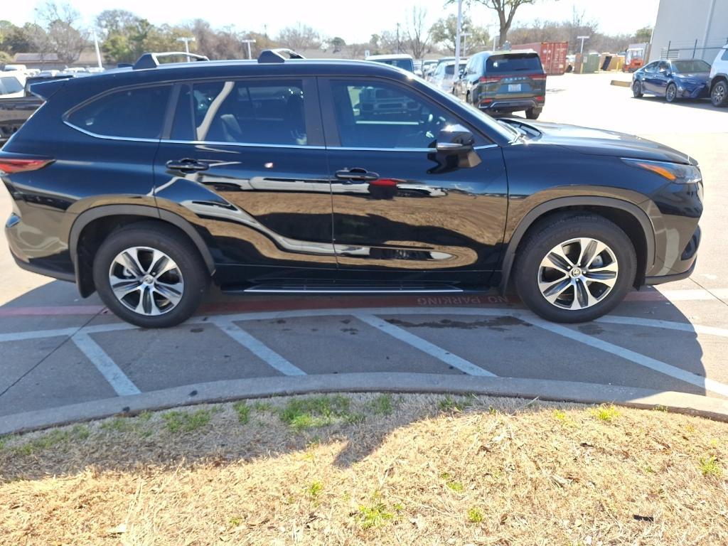 used 2024 Toyota Highlander car, priced at $45,991