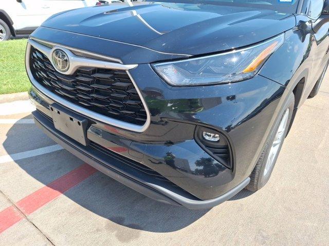 used 2024 Toyota Highlander car, priced at $40,998