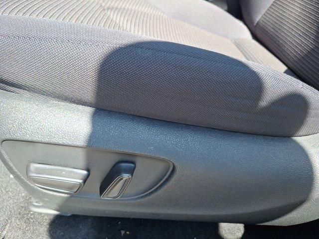 used 2024 Toyota Highlander car, priced at $40,998
