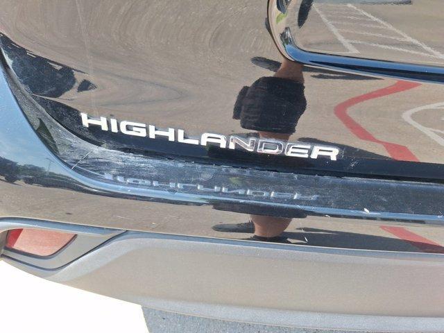 used 2024 Toyota Highlander car, priced at $40,998