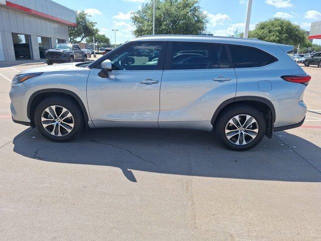 used 2023 Toyota Highlander car, priced at $37,283