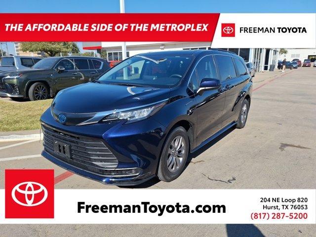 used 2023 Toyota Sienna car, priced at $39,120